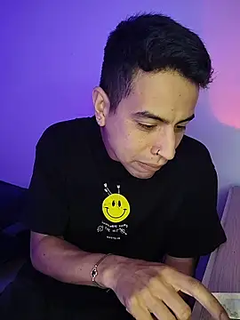 Juann-cock Chat XXX in diretta