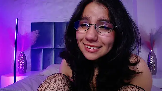 HollyPeach Live XXX-chat