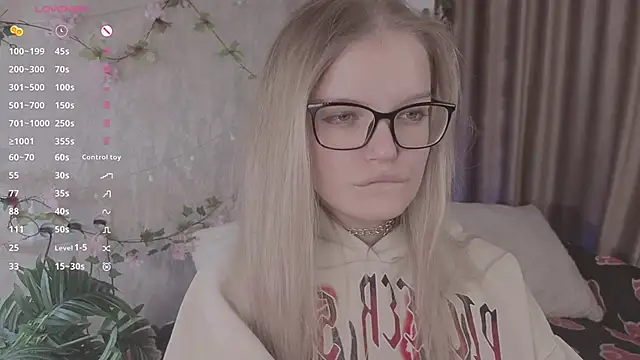 MicheleHonas' Live XXX Chat