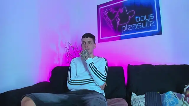 แชท XXX สดของ Pleasure_boys_hot