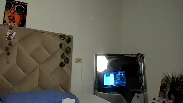 دردشة Chloe_Miller_2 الجنسية المباشرة