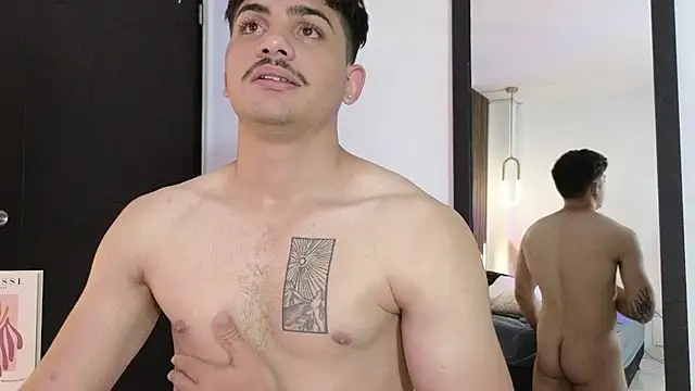 MrAdonis_ Chat XXX in diretta