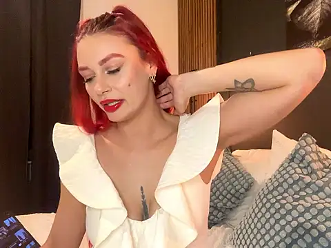 FoxyValentine Chat XXX live