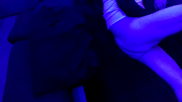 Time2playN303party Show in webcam