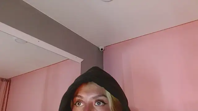 Camila_Russoo Adlı Modelin Canlı XXX Sohbeti