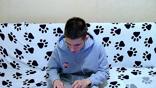 Онлайн чат XXX Lester_Broo