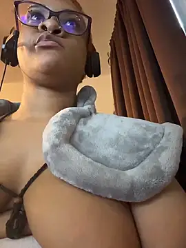 nickytheehawtie: онлайн-секс-чат