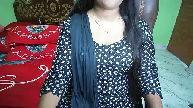 แชท XXX สดของ BengaliQueenStar