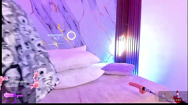 แชท XXX สดของ Emmiicute