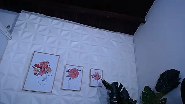 Chat +18 de Valentinaa_mature ao vivo