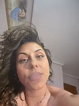 AvaBabyGirl Adlı Modelin Canlı XXX Sohbeti