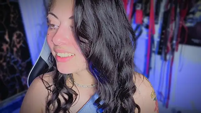 Guxplo_ Adlı Modelin Canlı XXX Sohbeti