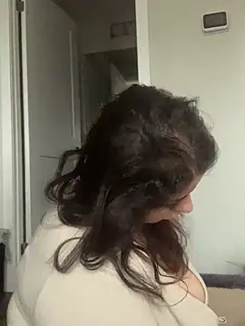 Chat XXX en directo de holyeroticss