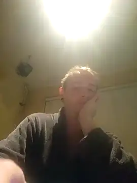 piercingpik 现场XXX聊天