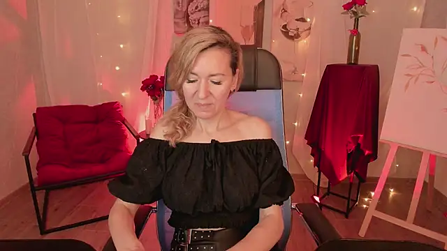 DonnaSmitth Adlı Modelin Canlı XXX Sohbeti