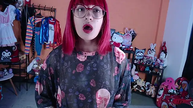 MissMiia2: απευθείας συνομιλία ΧΧΧ