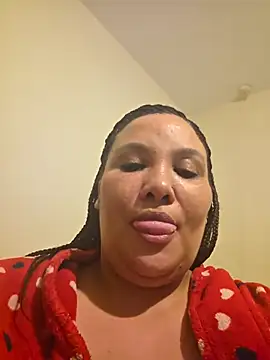 Curvy-Nthabi_X's Webcam Show