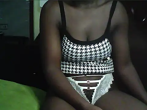 Adaline-Paris 现场XXX聊天