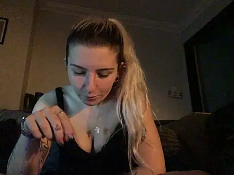 Webkamerová show xxamyleighxx