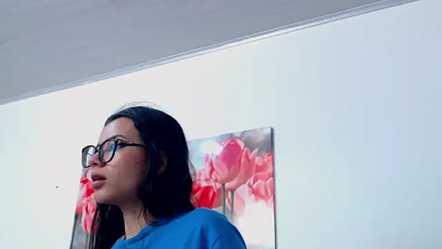 pinky_f00xn Live XXX chat