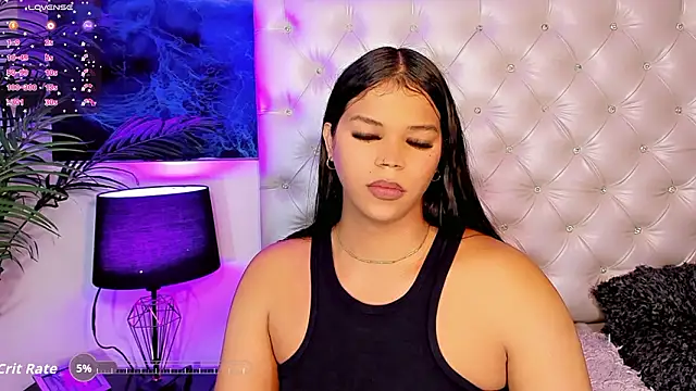 Keira_Fox31 Chat XXX in diretta