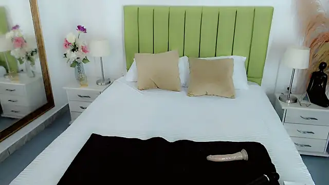 charlotte1_sweet Show Webcam