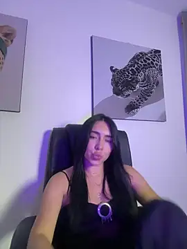 isabella_jade Adlı Modelin Canlı XXX Sohbeti