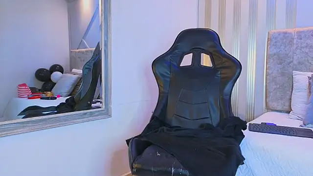 Tayra_Pradit 라이브 XXX 채팅