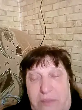 Apeesynka55211のライブXXXチャット