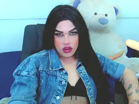 Chat XXX en directo de NharaBigCock