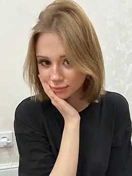 Alisaa_Kisaa 在線直播表演