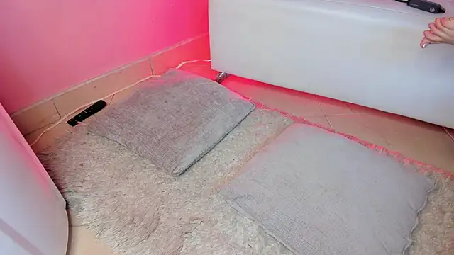 KarolyneLune 现场XXX聊天