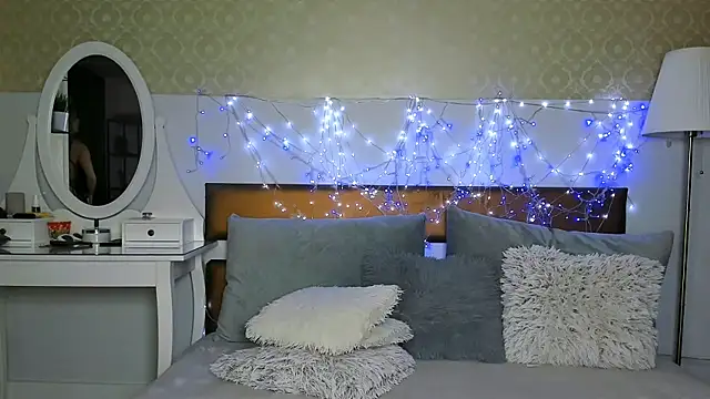 MiaBeeXX élő XXX-chatje