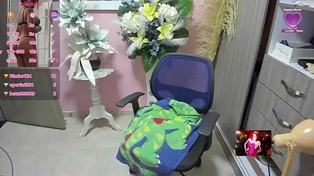 KAROL_MILF élő XXX-chatje