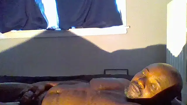 JezOne555 Show in webcam