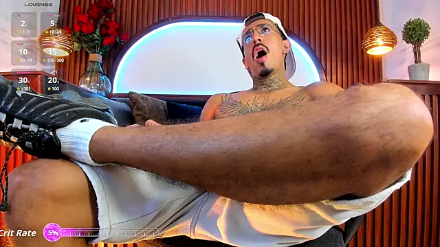 Donovan_Desmond 即時 XXX 聊天