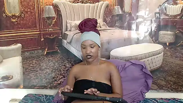 EroticSexyPrada's Live XXX Chat