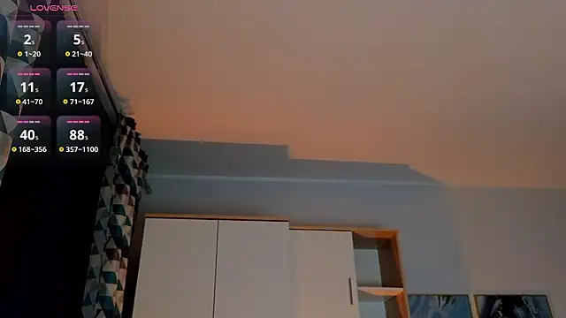 Chat XXX en directo de MilanaOmg