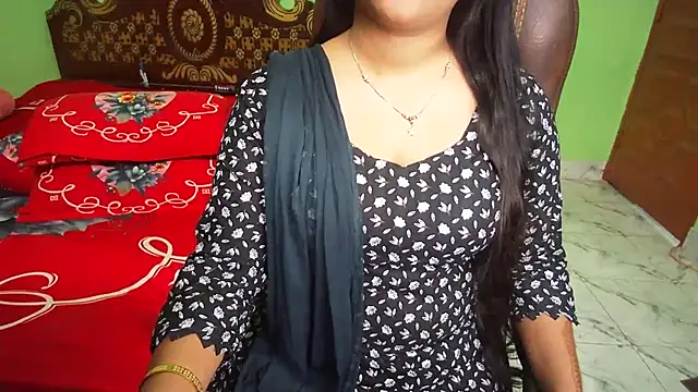 BengaliQueenStar: онлайн-секс-чат