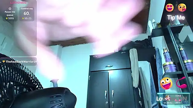 white_sexy_'s Live XXX Chat