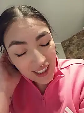 ThailyCherry's Live XXX Chat