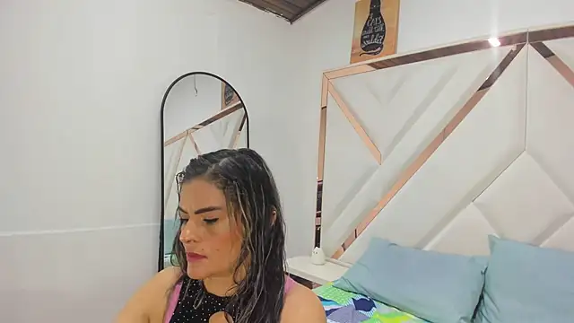 HarleyHot_ Live XXX-chat