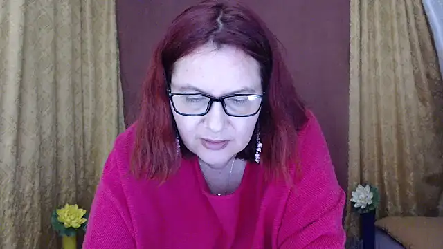 PlayfullMature's Live XXX Chat