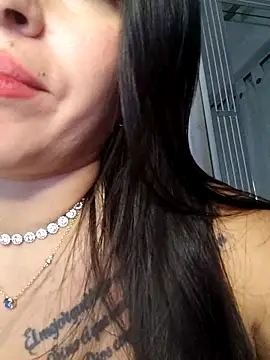 chelaqueen_ লাইভ XXX চ্যাট