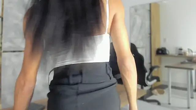 Chatroom XXX en direct de REINA_ADAHARA