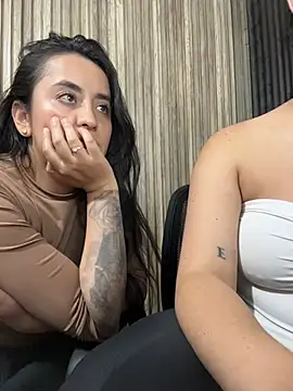 Antonella_Julieta 现场XXX聊天