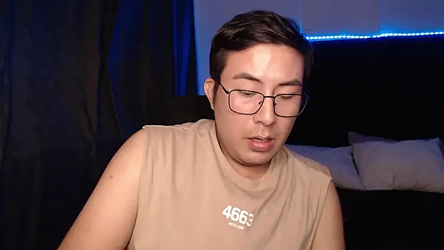 andrewmhilton_ Live XXX Chat