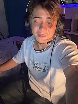 AngelLatinBoy Webcamshow