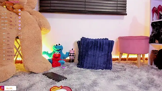 kariina__22: онлайн-секс-чат