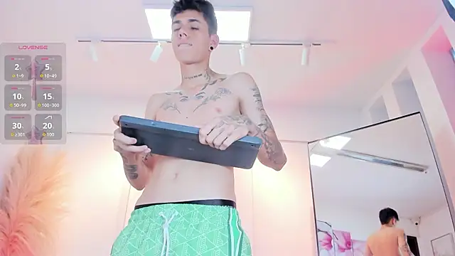 Tommy_valverde Webcamshow